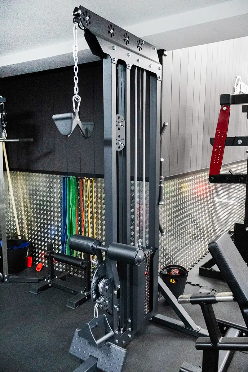 Lat pulldown and low row cable machine at Sportive Tricks gym